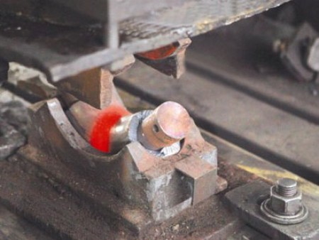 高压无缝管件加工01