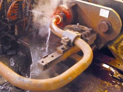 整体方型补偿器成型